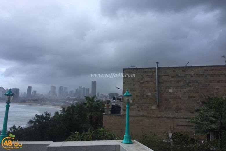 الطقس: الأمطار بدأت شمالا والليلة أمطار غزيرة 